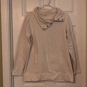 Lucy pullover, size medium